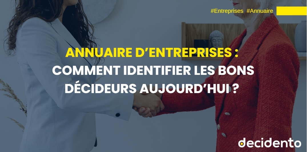 Deux femmes se serrant la main, texte promotionnel.